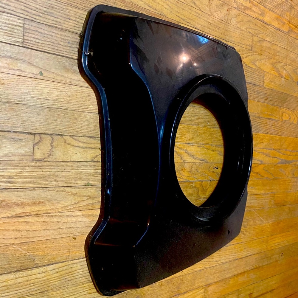 Harley Davidson tour pack / trunk 12”sub cutout